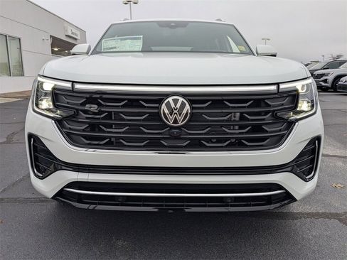 New 2026 Volkswagen Atlas Cross Sport SEL Premium R-Line image 10