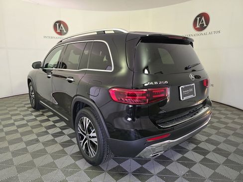 Used 2025 Mercedes-Benz GLB 250 4MATIC image 7