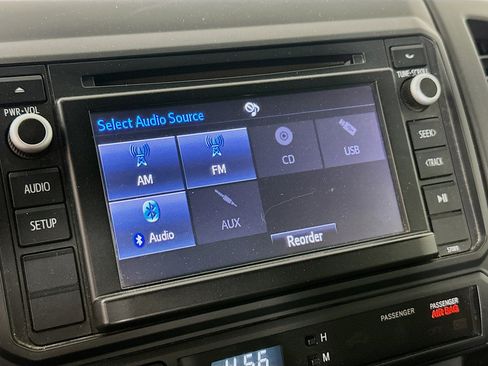 Used 2014 Toyota Tacoma 2WD Access Cab w/ Convenience Package image 19