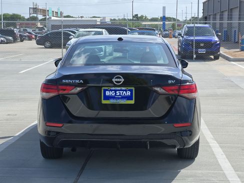 Used 2024 Nissan Sentra SV FWD image 5