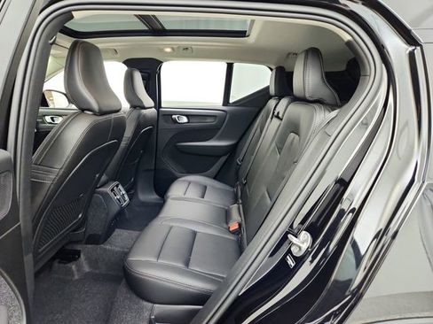 New 2026 Volvo XC40 B5 Ultra w/ Climate Package image 25