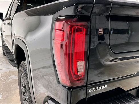 Used 2024 GMC Sierra 1500 AT4X image 40