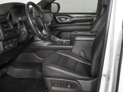Used 2021 Chevrolet Tahoe Z71 w/ Z71 Off-Road Package AWD/4WD image 14