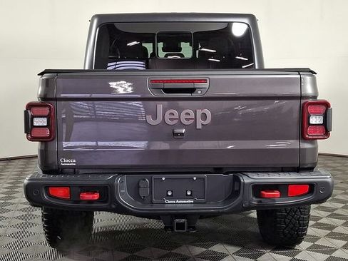 Used 2021 Jeep Gladiator Rubicon AWD/4WD image 8
