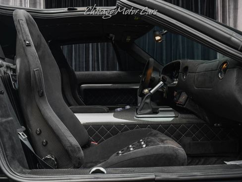 Used 2006 Ford GT image 24