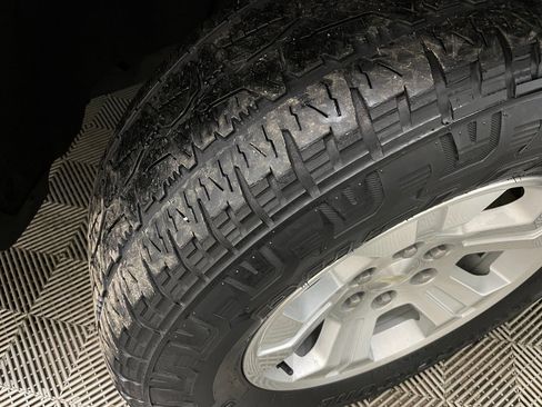 Certified 2019 Chevrolet Silverado 1500 LT w/ All Star Edition image 48