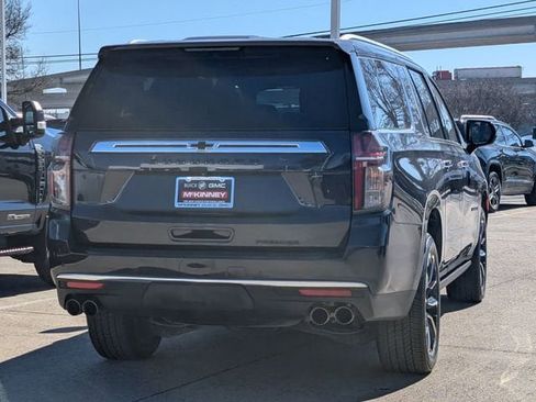 Used 2022 Chevrolet Suburban Premier image 4