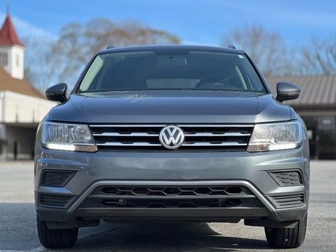 Used 2020 Volkswagen Tiguan S image 2