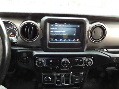 Used 2019 Jeep Wrangler Unlimited Sport S image 46