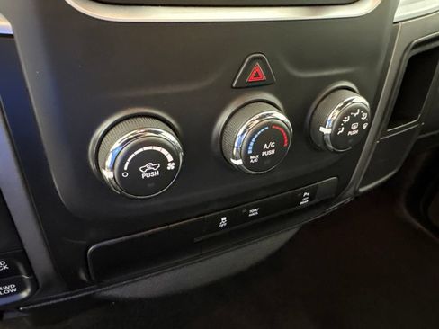 Used 2024 RAM 1500 Warlock AWD/4WD image 32