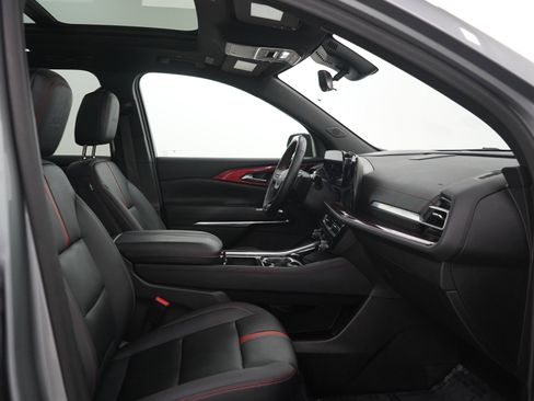 Used 2024 Chevrolet Traverse RS w/ LPO, Floor Liner Package AWD/4WD image 13