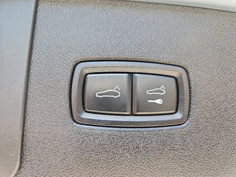 Certified 2020 Porsche Cayenne image 41