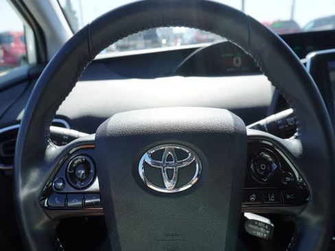 Used 2022 Toyota Prius Limited w/ Premium Convenience Package FWD image 23