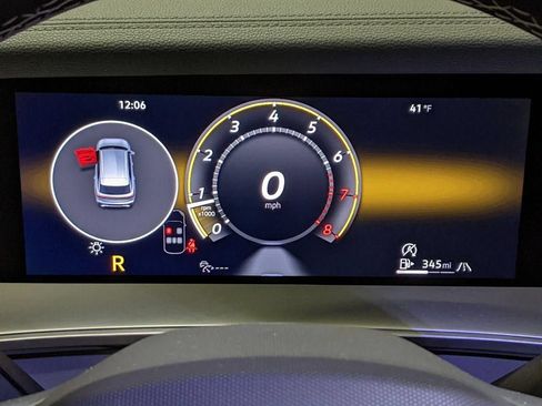 New 2026 Volkswagen Tiguan SE FWD image 14