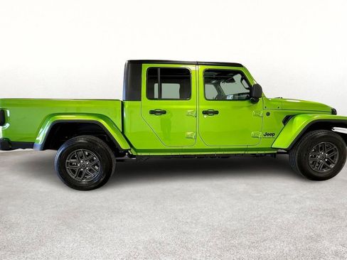 New 2025 Jeep Gladiator Sport image 8