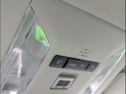 Used 2024 Toyota RAV4 XLE image 29