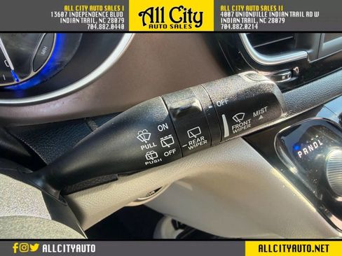 Used 2020 Chrysler Voyager Lxi image 24