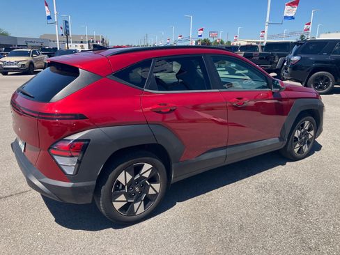 Used 2025 Hyundai Kona SEL FWD image 6