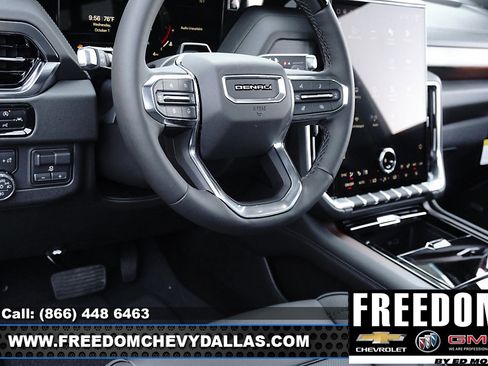 New 2025 GMC Yukon XL Denali w/ Denali Reserve Package image 25