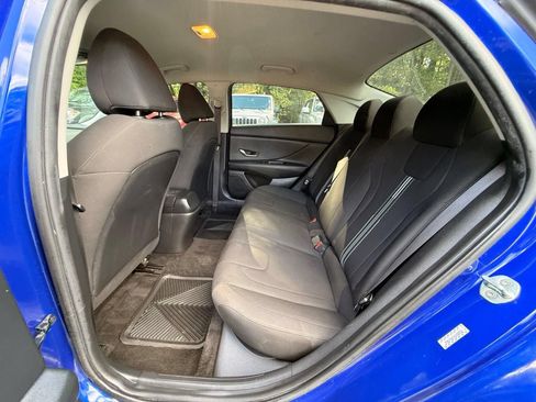 Used 2021 Hyundai Elantra SEL FWD image 25
