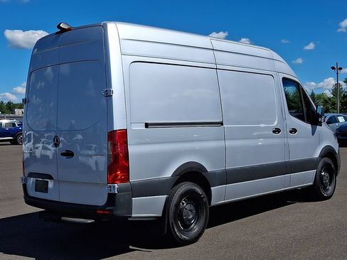 Used 2021 Mercedes-Benz Sprinter 2500 w/ Driver Convenience Package image 7