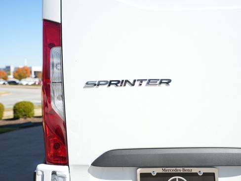 New 2025 Mercedes-Benz Sprinter 2500 image 13