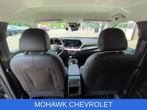 Used 2024 Chevrolet Trax LT w/ Driver Confidence Package FWD image 20