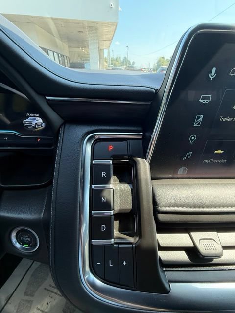 Used 2024 Chevrolet Tahoe LT w/ Luxury Package RWD image 16