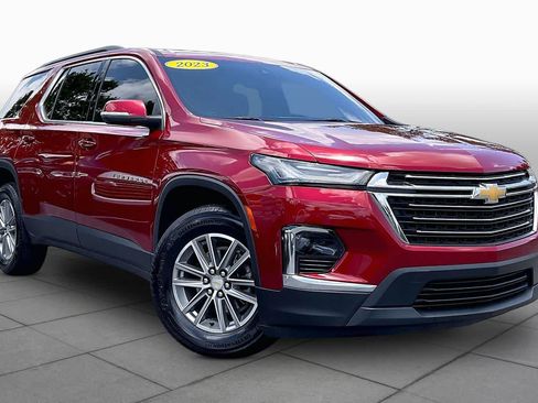 Used 2023 Chevrolet Traverse LT FWD image 3