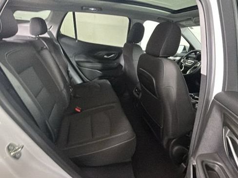 Used 2023 GMC Terrain SLE w/ Driver Convenience Package AWD/4WD image 29