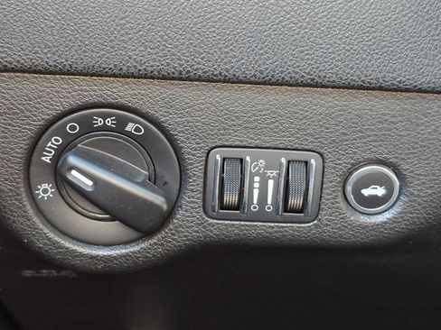 Used 2023 Dodge Charger SXT image 28