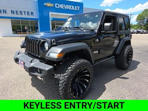 Used 2019 Jeep Wrangler Sport w/ Quick Order Package 23S AWD/4WD image 4