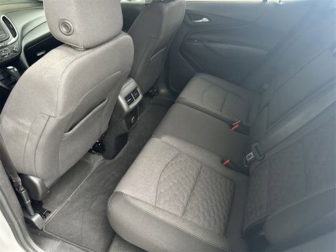 Used 2018 Chevrolet Equinox LT image 28