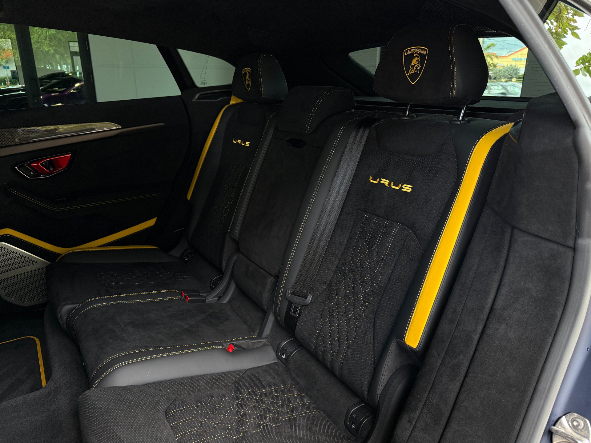 Used 2024 Lamborghini Urus Performante AWD/4WD image 26