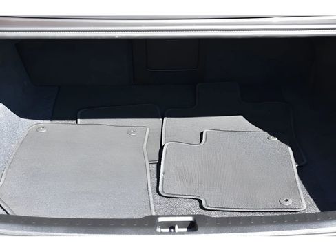 Used 2025 Volvo S60 B5 Plus image 22