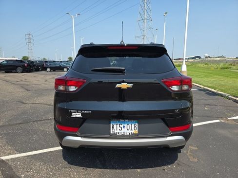 Used 2023 Chevrolet TrailBlazer LT w/ Convenience Package FWD image 11