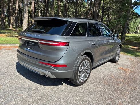 Used 2025 Lincoln Corsair Reserve AWD/4WD image 3