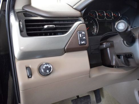 Used 2017 Chevrolet Tahoe LT image 28