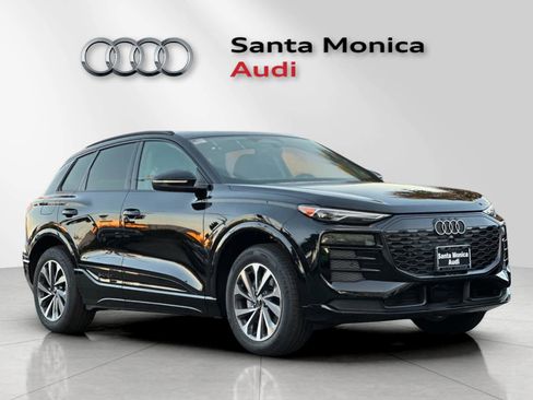 New 2025 Audi Q6 e-tron Premium image 8