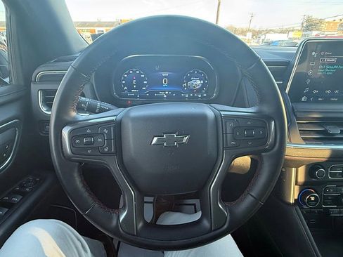 Used 2023 Chevrolet Suburban RST w/ Luxury Package image 28