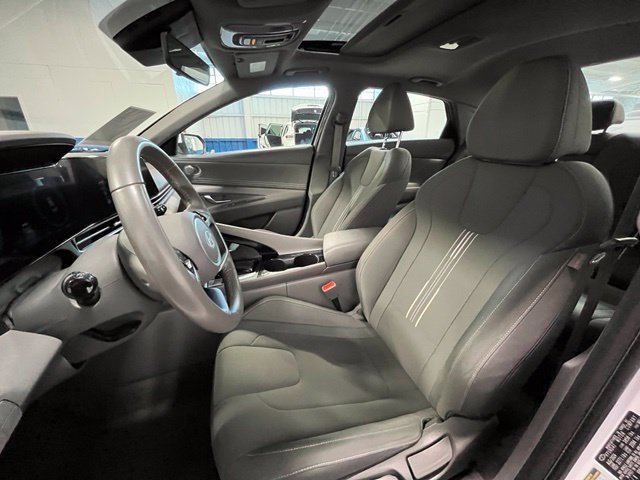 Used 2025 Hyundai Elantra SEL FWD image 20