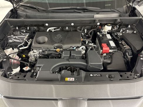 Used 2024 Toyota RAV4 LE FWD image 32