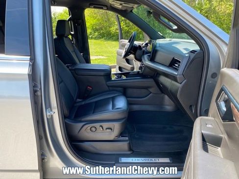 Used 2025 Chevrolet Tahoe LT image 16