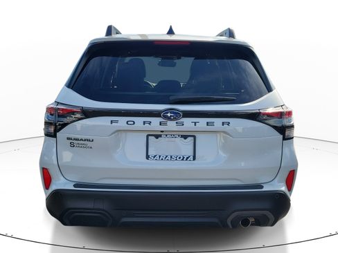 Used 2025 Subaru Forester Limited AWD/4WD image 5