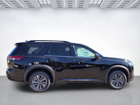 New 2026 Nissan Pathfinder SV AWD/4WD image 3