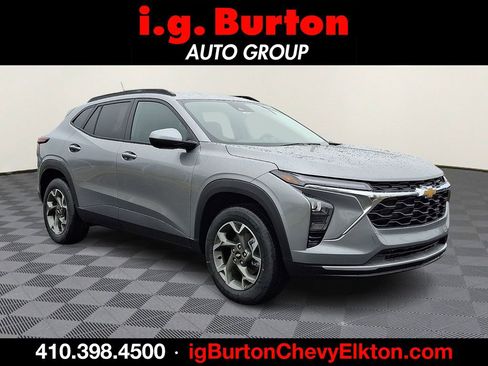 New 2026 Chevrolet Trax LT w/ Driver Confidence Package FWD image 1