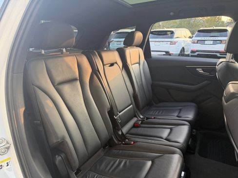 Used 2021 Audi Q7 3.0T Premium AWD/4WD image 18