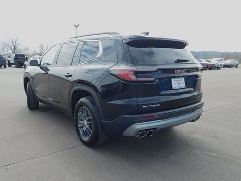 Used 2025 GMC Acadia Elevation image 9