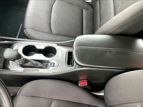 Used 2023 Chevrolet Malibu LT FWD image 16