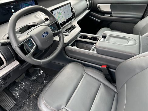 Certified 2025 Ford Expedition Max Active image 11